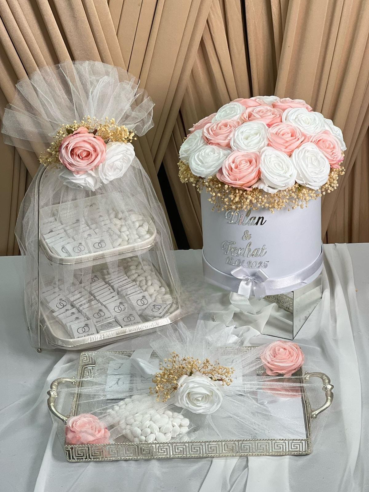 25'li Çiçek Çikolata Seti (Pembe-Beyaz )