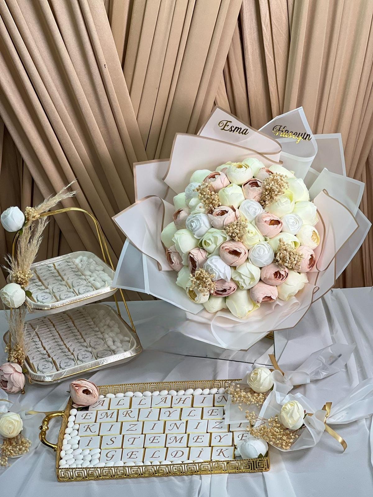 41 Adetli Şakayık Şöleni Seti (Pembe-Beyaz-Krem Renk)