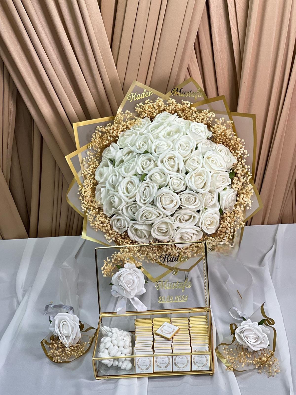 41 Güllü 2 li Kız İsteme Seti Beyaz